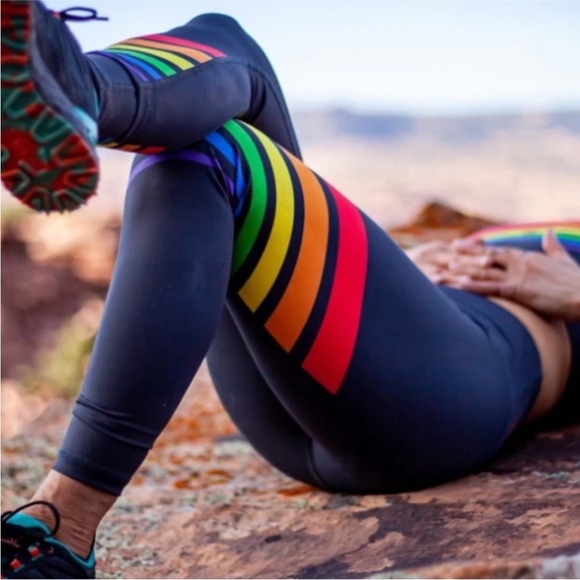 VINTAGE RAINBOW UNITY LEGGINGS - Picture 1 of 7